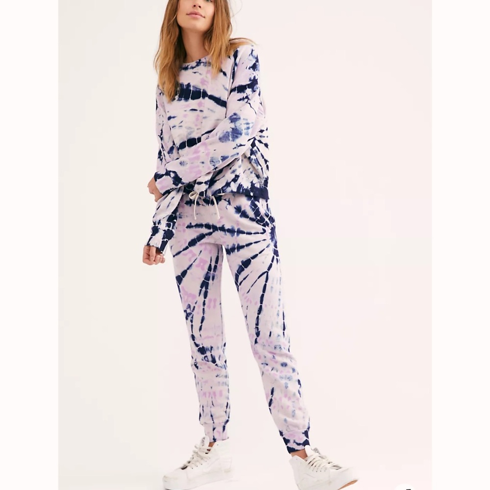 Monrow Bamboo Burst Sweat Set